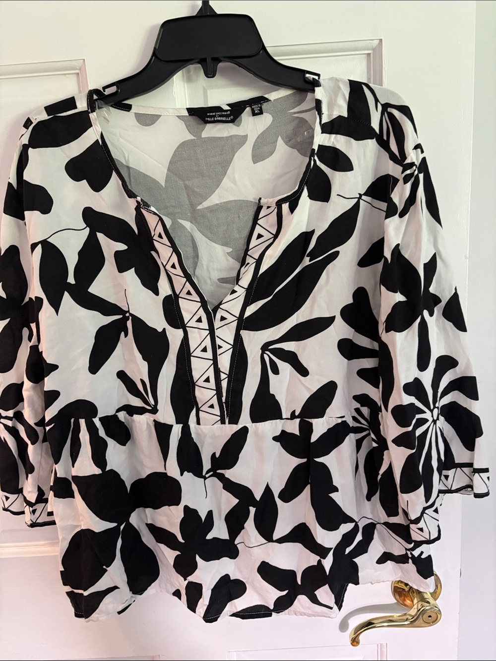 Mlle Gabrielle Black and White Floral V-Neck Tunic